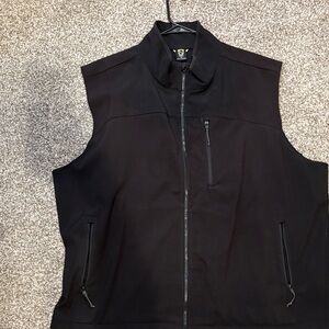 Noble Outfitters Men's Black Softshell Vest